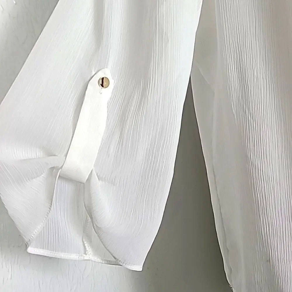 Roz & Ali White Blouse with Chiffon Overlay & Gold Bar Accent, Size 1X - Picture 4 of 9
